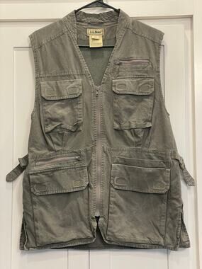 L.L. Bean women's Khaki Field Vest fishing safari photog cargo SM VTG